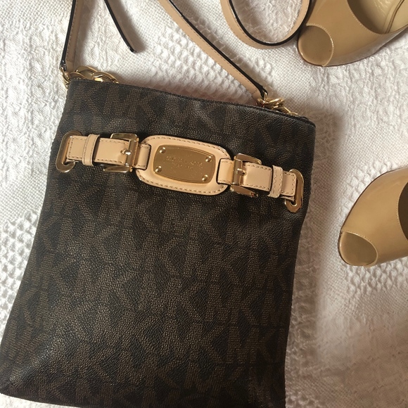 MICHAEL Michael Kors Handbags - Michael Kors Travel Logo Messenger Bag MICHAEL Michael Kors Handbags - Michael Kors Travel Logo Messenger Bag